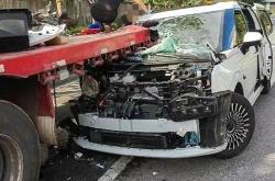 极氪高速码追尾大货车一次生死时速的见证