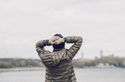 羽绒服销售火爆，三天突破百万件大关——揭秘背后的故事