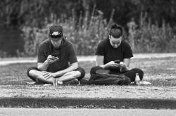 关于一起摆拍式包办婚姻事件，对未成年人的保护与反思
