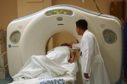 25岁与72岁CT片惊人相似，生活方式疾病年轻化趋势令人担忧