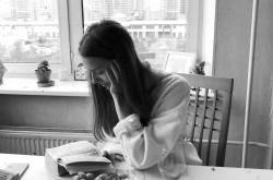 37岁女子抽出猪油血震惊全网，不良生活习惯引发严重健康危机