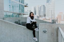 黄轩女友是雅思模特，揭秘两人恋情背后的故事