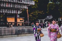 女子三亚穿和服被斥，文化尊重与旅游礼仪的碰撞