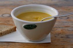 味蕾盛宴番茄牛尾汤，暖胃又养颜的冬季美食秘籍