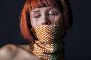 男生坠楼事件，多学生称其事发前进入女舍，真相待解