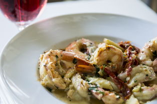 海鲜烹饪大赏一网打尽！海鲈鱼的全方位做法指南，鲜美到让你舌头跳舞！