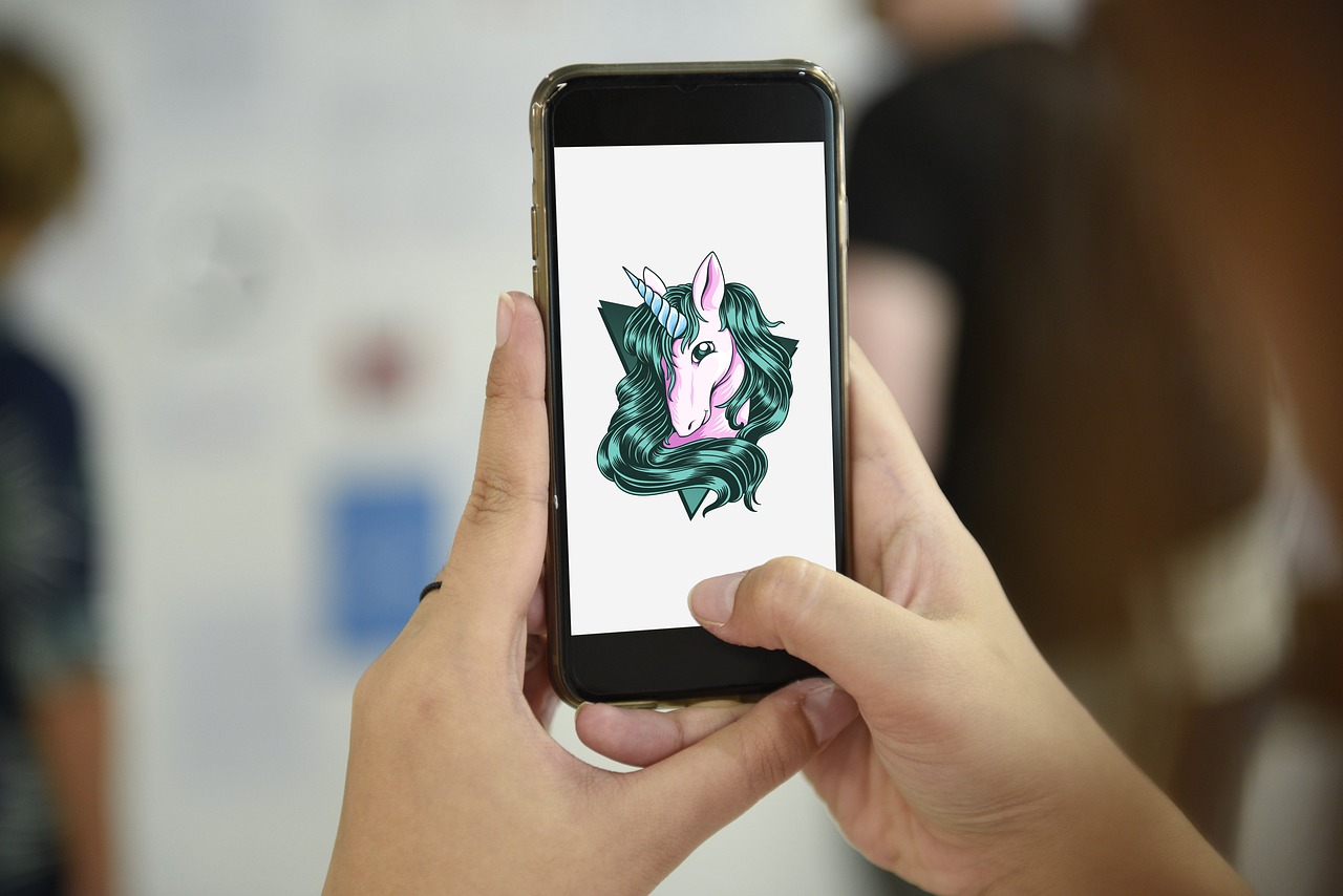 揭秘Cherry的多重含义，从浪漫之果到网络用语的深层探索