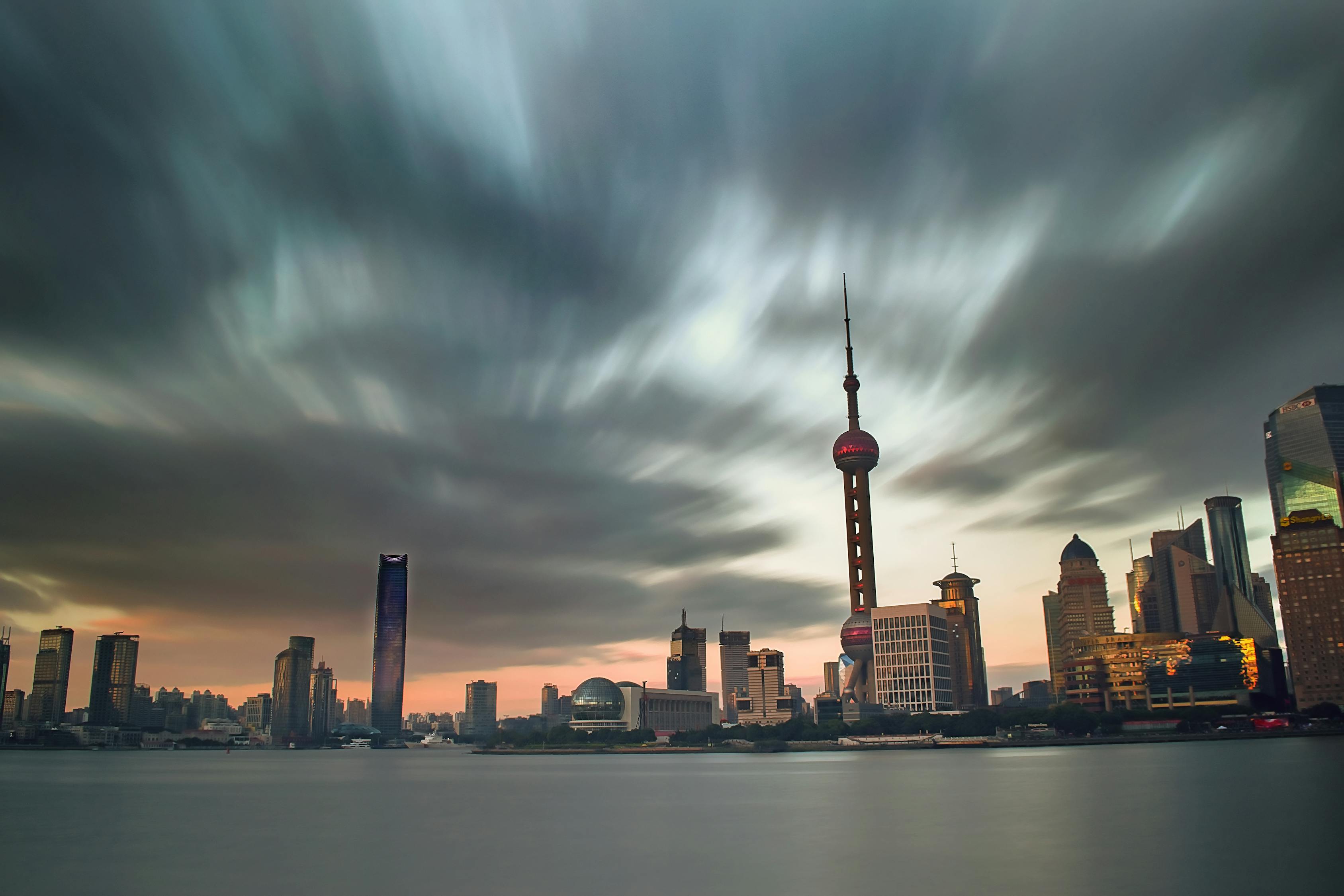 上海吴凡，从平凡到非凡的都市传奇