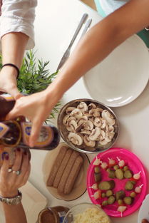 美食推荐，用可爱女头像解锁味蕾之旅