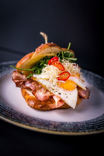 徐州美食之旅，地锅鸡与辣椒的完美邂逅