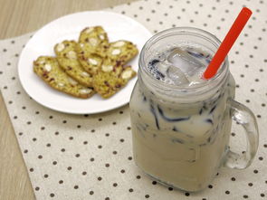 清凉一夏，仙草来袭，探索烧仙草的甜蜜奥秘